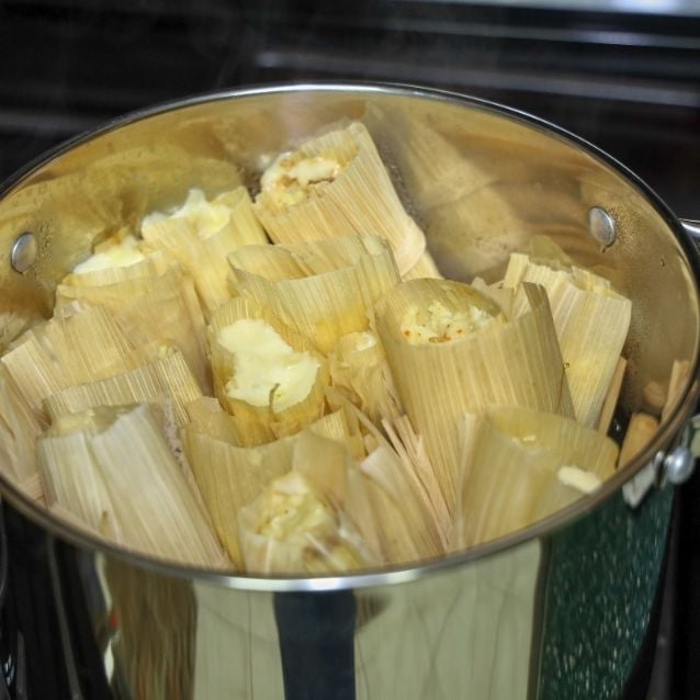 Vaporera de acero inoxidable en uso